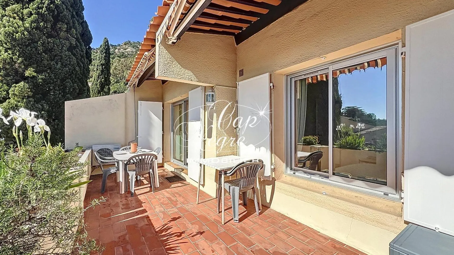 Appartement T2, 4 Personnes Terrasse Vue Mer Residence Avec Piscine A Pramousquier - Le Lavandou